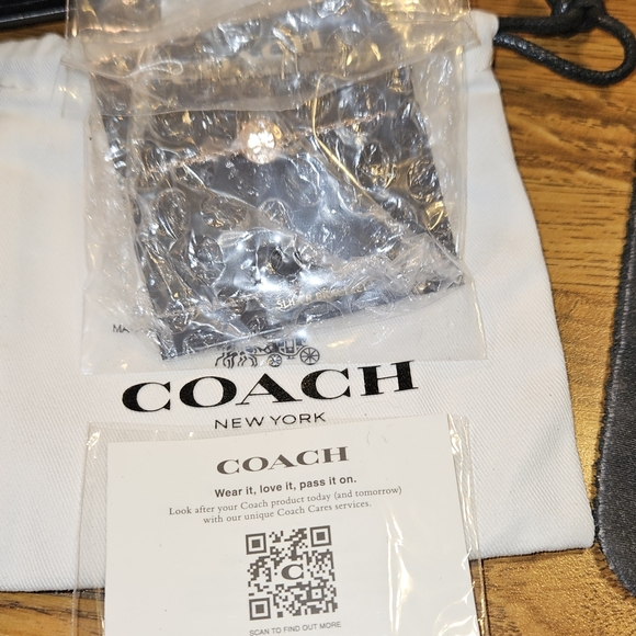 Coach Gold Slider Bracelet - Picture 3 of 3